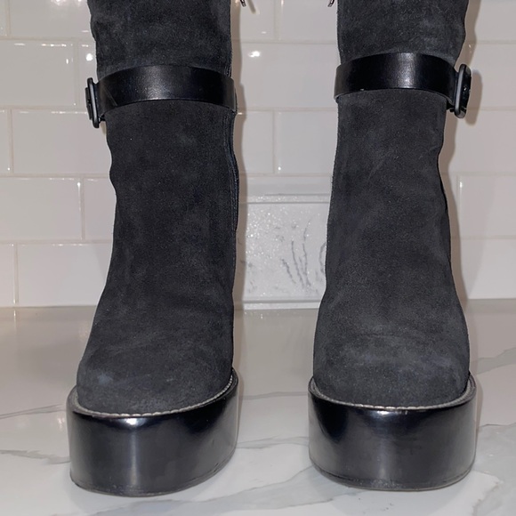 BALENCIAGA BLACK SUEDE BOOTS MADE IN ITALY SIZE 37 (7 US) - Picture 4 of 17